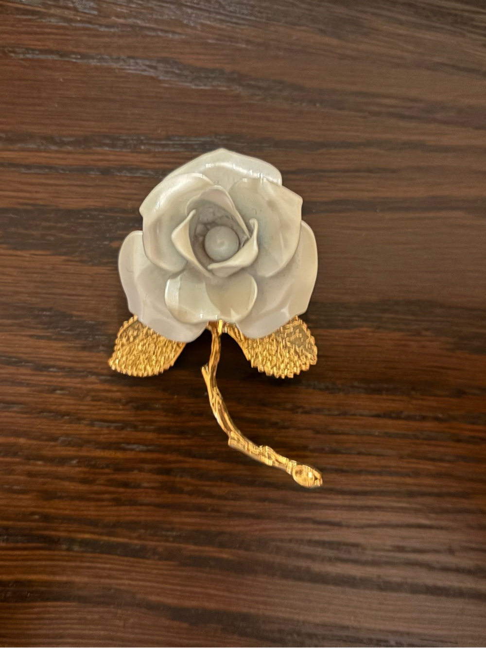 White Rose Gold-Detail Flower Brooch - Women Jewelry
